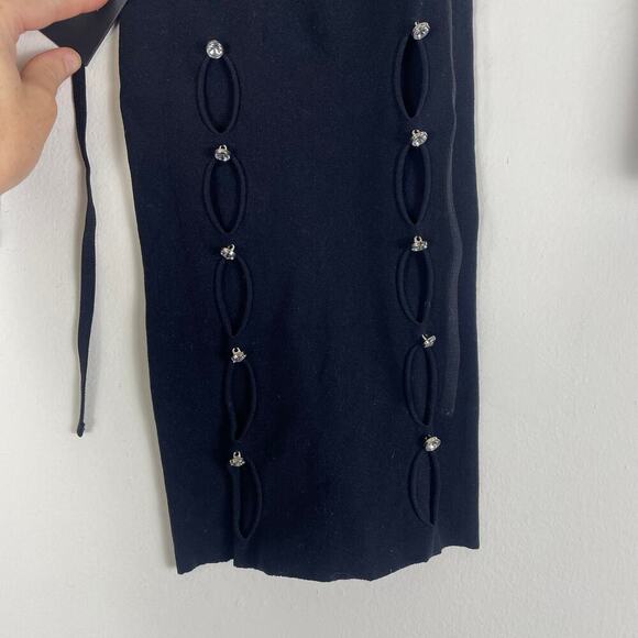 White Fox Keep On Looking Mini Dress in Black ONE SIZE cut out rhinestone - Picture 5 of 7